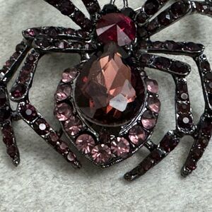 Rhinestone spider pin, brooch, spooky Halloween cool